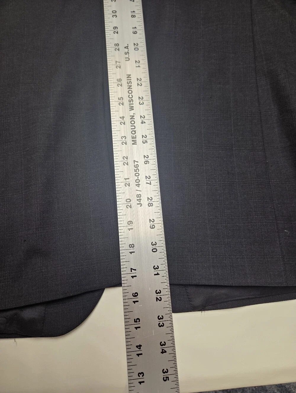 Jos. A. Bank Signature Collection 46R 38W Navy Glen Check Suit 100% Wool